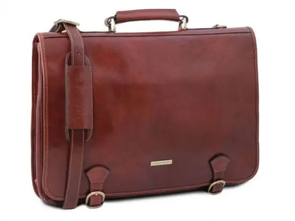 What is a Messenger Bag?  Pros, Cons and History of This Iconic Bag