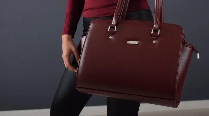 https://dominileather.com/wp-content/uploads/2018/03/Leather-Tote-Bags.jpg
