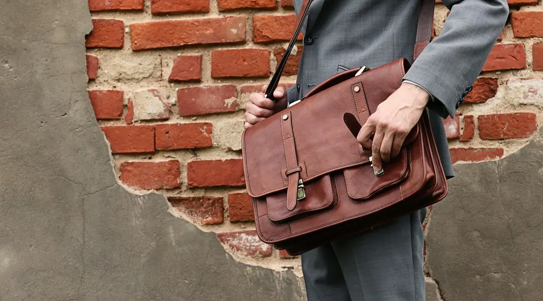 How to Wear a Messenger Bag? - Domini Leather